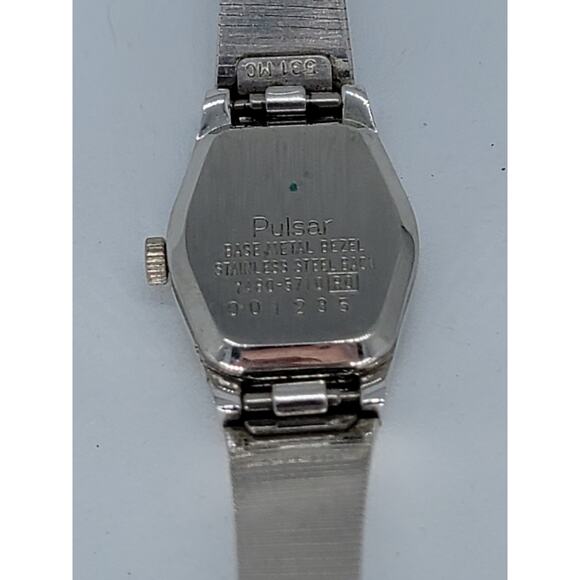 Pulsar by Seiko Y480 Blue Dial Ladies Watch Quick Set Silver Tone Vintage main image 5
